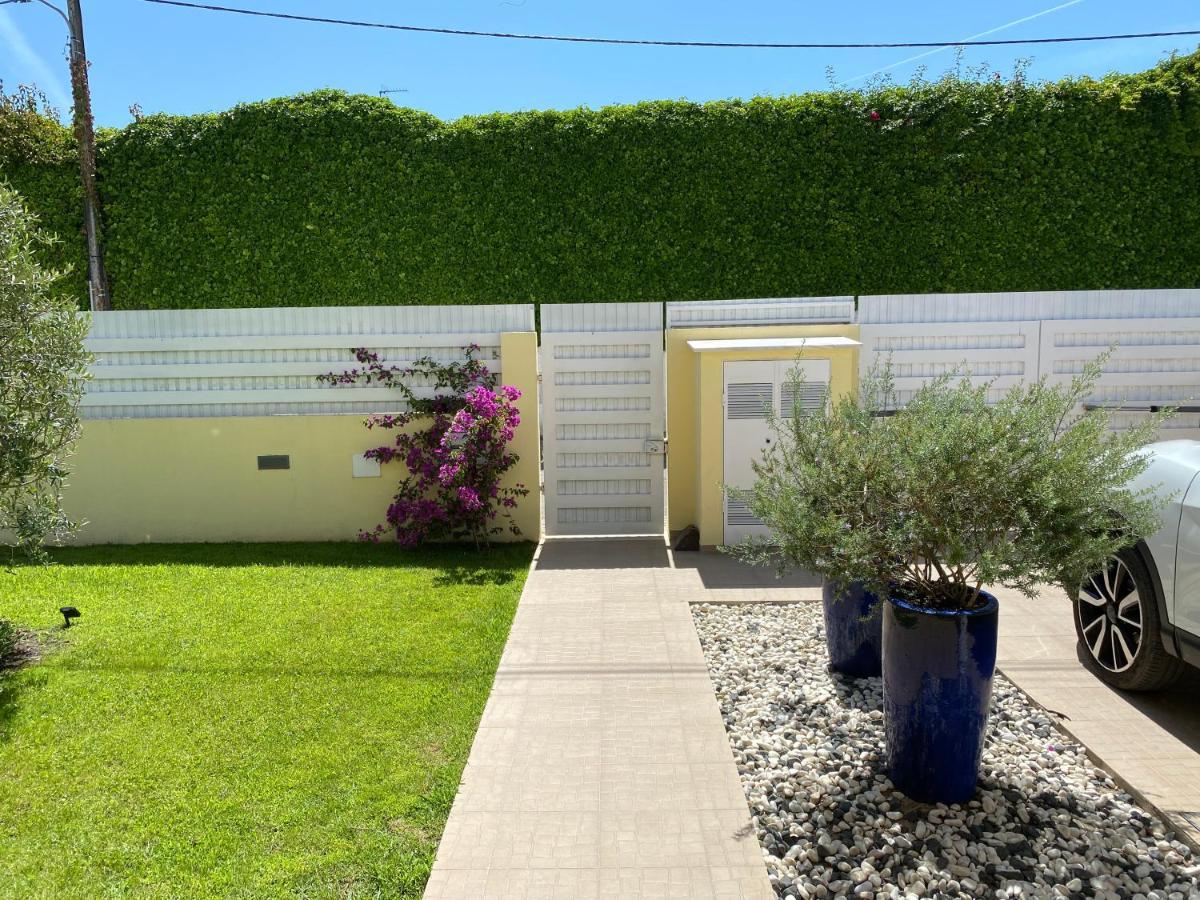Zion Guest House Almada Exteriör bild