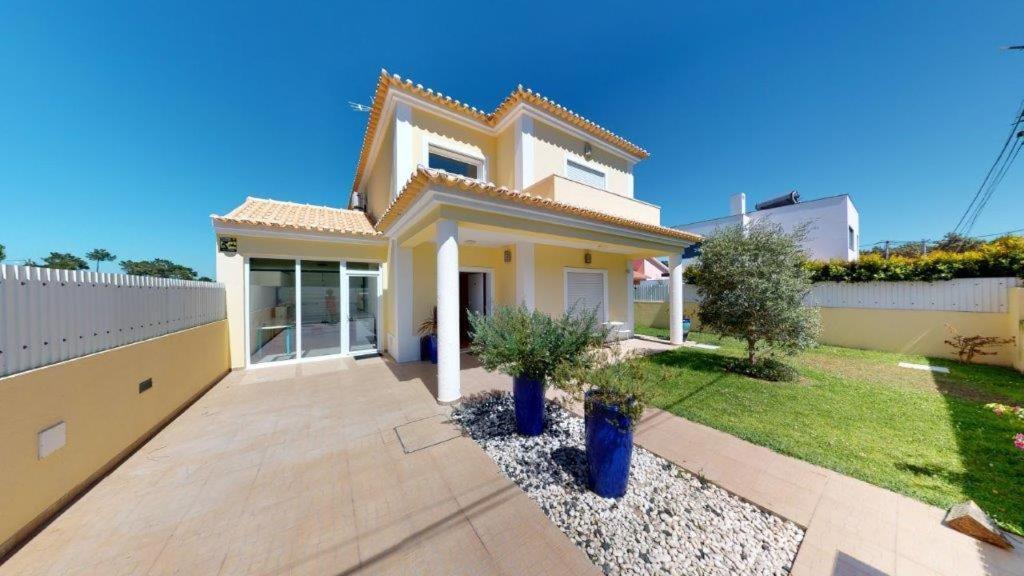 Zion Guest House Almada Exteriör bild
